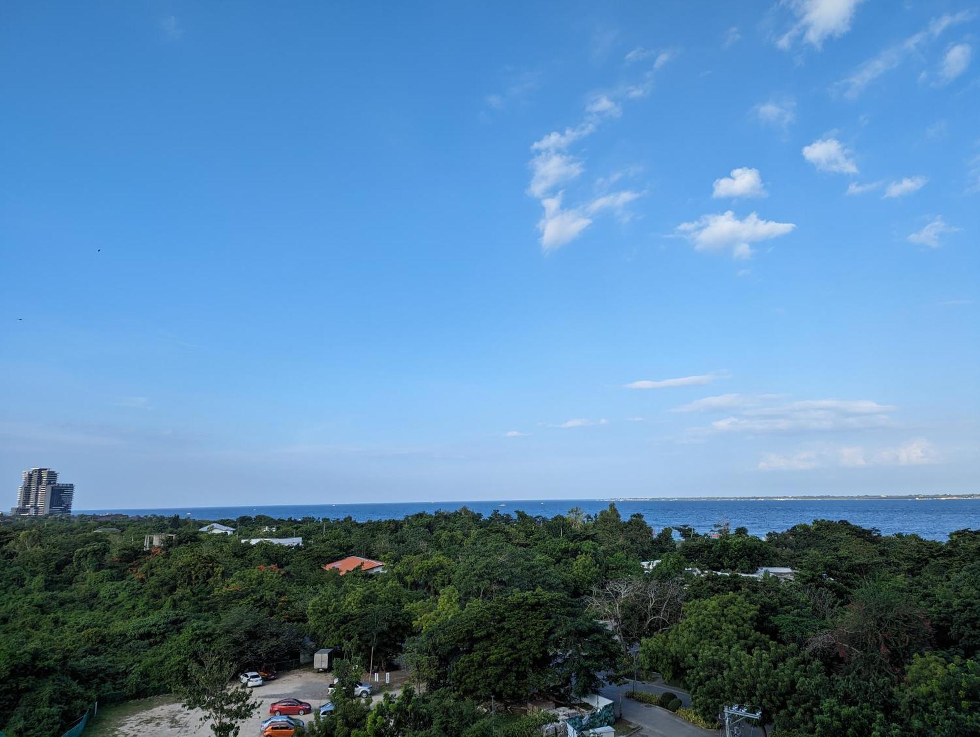Dominiks Stylish Resort Gem Ocean View Pool Queen Bed At Tambuli 8 Floor Fast Wifi Lapu-Lapu City Zewnętrze zdjęcie